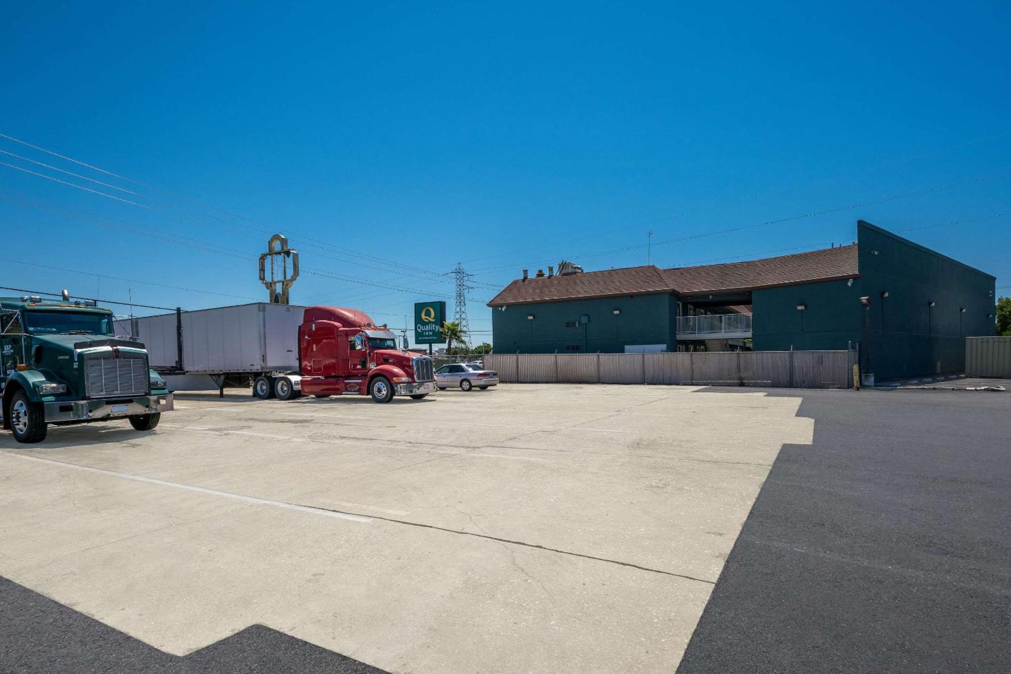 Quality Inn Elk Grove-Sacramento Exterior photo